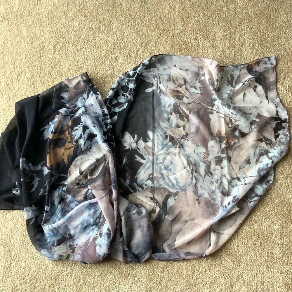 Collection 18 polyester floral scarf